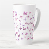 Hübsche rosa Schmetterlinge mit individuellem Name Milchtasse (Rechte Ecke)
