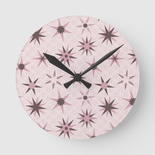 Hübsche rosa Sterne - Muster. Runde Wanduhr (Vorderseite)