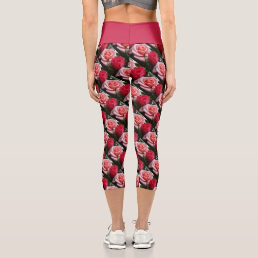 Hübsche Rose rosa Blumenmuster Capri Leggings (Rückseite)