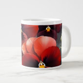 Hübsche rote Stiefmütterchen Aquarellmalerei Jumbo-Tasse (Vorderseite Rechts)