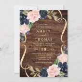 Hübsche rustikale Holz Navy Blush Floral Hochzeit Einladung (Vorderseite)