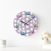 Hübsche Schmetterlinge Polka Dot Whimsical Clock Große Wanduhr (Zuhause)