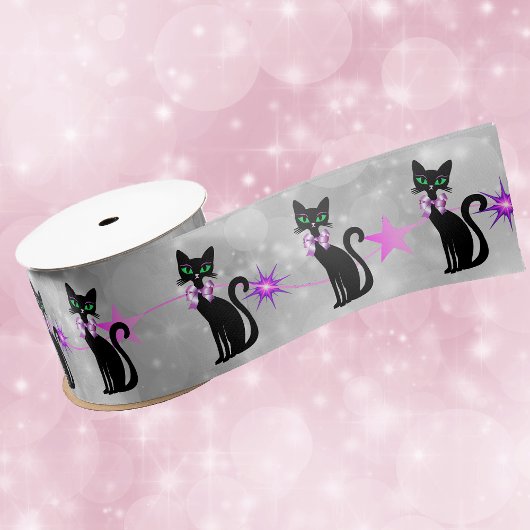 Hübsche schwarze Katzen Pink Bows Stars auf weißen Satinband