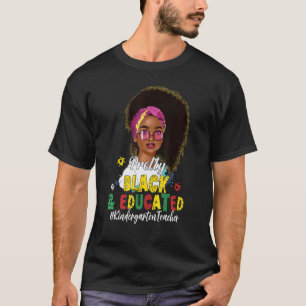 Hübsche schwarze und gebildete Kindergartenlehreri T-Shirt