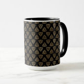 HÜBSCHE SCHWARZE UND GOLDROWS DER KELTISCHEN KNOTE TASSE (VorderseiteRechts)