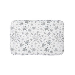 Hübsche Silberschneeflocken auf Winterweiß Badematte
