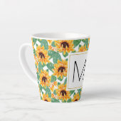 Hübsche Sonnenblumen Gelb-Grün-Muster Monogramm Milchtasse (Linke Ecke)