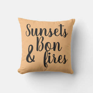 hübsche SONNENUNTERGÄNGE & LAGERFEUER Schrift   Kissen