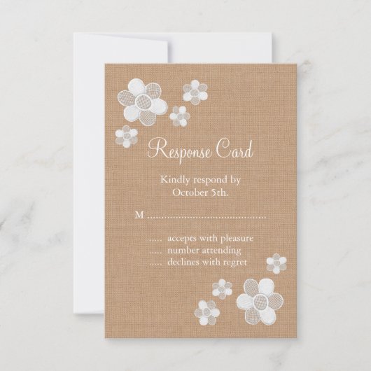 Hübsche Spitzen-Blume auf dem Burlap-UAWG RSVP Karte (Vorderseite)