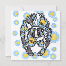 Hübsche Stinktier-Einladungskarte mit blauen Blume