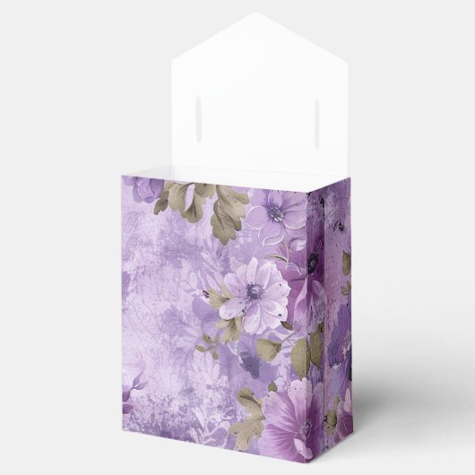 Hübsche violette Blumen Geschenkschachtel (Geöffnet)