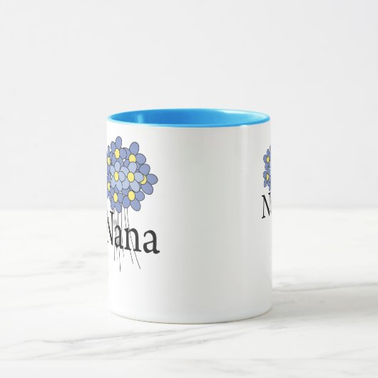 Hübscher blauer Blumen-Nana-T - Shirt Tasse (Zentrum)