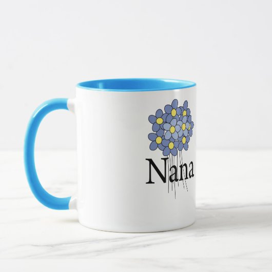 Hübscher blauer Blumen-Nana-T - Shirt Tasse (Links)