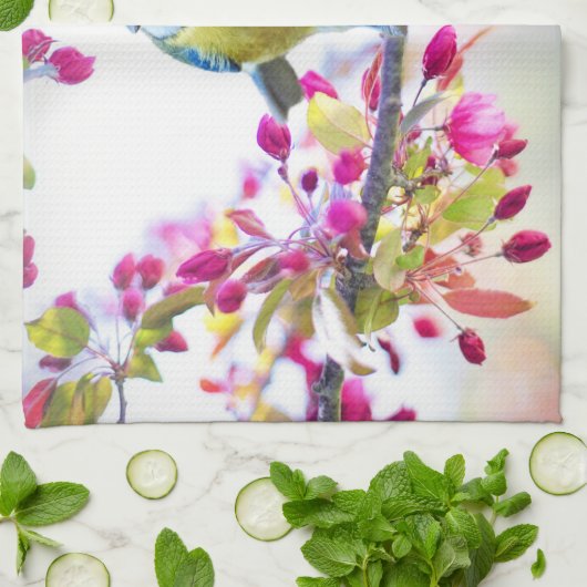 Hübscher Blauer und Gelber Bird auf einem Zweigbil Geschirrtuch (Gefaltet)