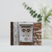 Hübscher Briefkasten mit lächelndem Gesicht Postkarte (Stehend Vorderseite)