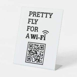 Hübscher Fliegen zum Herstellen einer Wifi-Prüfung Sockelschild