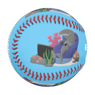 Hübscher Hai beim Fernsehen Cartoon Baseball