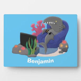 Hübscher Hai beim Fernsehen Cartoon Fotoplatte