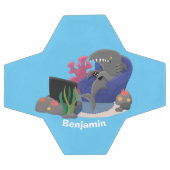 Hübscher Hai beim Fernsehen Cartoon Fußball (Flach)