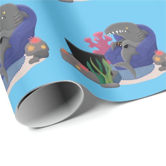 Hübscher Hai beim Fernsehen Cartoon Geschenkpapier (Rolleneckpunkt)