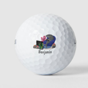 Hübscher Hai beim Fernsehen Cartoon Golfball
