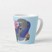 Hübscher Hai beim Fernsehen Cartoon Milchtasse (Rechte Ecke)