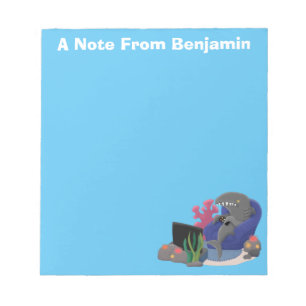 Hübscher Hai beim Fernsehen Cartoon Notizblock