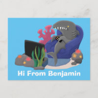 Hübscher Hai beim Fernsehen Cartoon