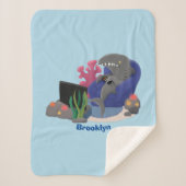 Hübscher Hai beim Fernsehen Cartoon Sherpadecke (Vorderseite)