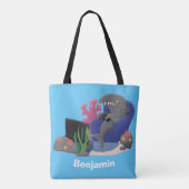 Hübscher Hai beim Fernsehen Cartoon Tasche (Rückseite)