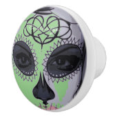 Hübscher Karnevalsmasken-Frauenschädel Keramikknauf (Rechts)