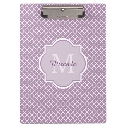 Hübscher Lavendel lila Quatrefoil mit Monogramm Klemmbrett (Vorderseite)