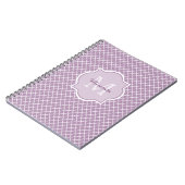 Hübscher Lavendel lila Quatrefoil mit Monogramm Notizblock (Linke Seite)