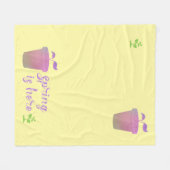 Hübscher Lila & grüner SPRING IST HIER Fleecedecke (Vorderseite (Horizontal))