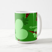 Hübscher Marienkäfer & Kleeblatt-Name Kaffeetasse (VorderseiteRechts)