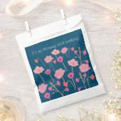 Hübscher, moderner Blumengeburtstag mit individuel Geschenktütchen (Ausgeschnitten)