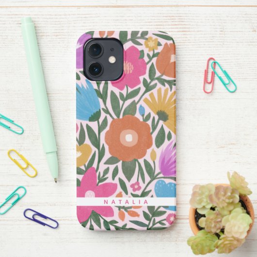 Hübscher, muffiger Frühling Florals | Name iPhone Hülle (Auf dem Schreibtisch)