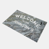 Hübscher Naturgrauer Stein Willkommen Fußmatte (Schrägansicht)