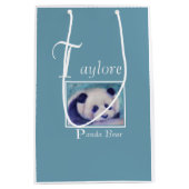 Hübscher Panda-Bär Mittlere Geschenktüte (Vorderseite)