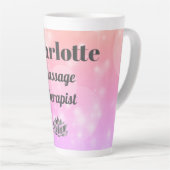 Hübscher personalisierter Massagetherapeut Latte T Milchtasse (Rechte Ecke)