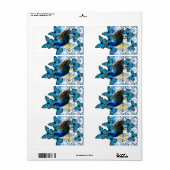Hübscher Pfau und blaue Schmetterlinge (Vorne)