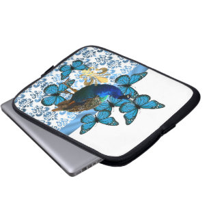 Hübscher Pfau und blaue Schmetterlinge Laptopschutzhülle