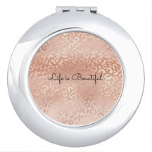 Hübscher Pfirsicheleopard 