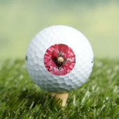 Hübscher Red Poppe Blume Macro Golfball (Insitu T-Shirt)
