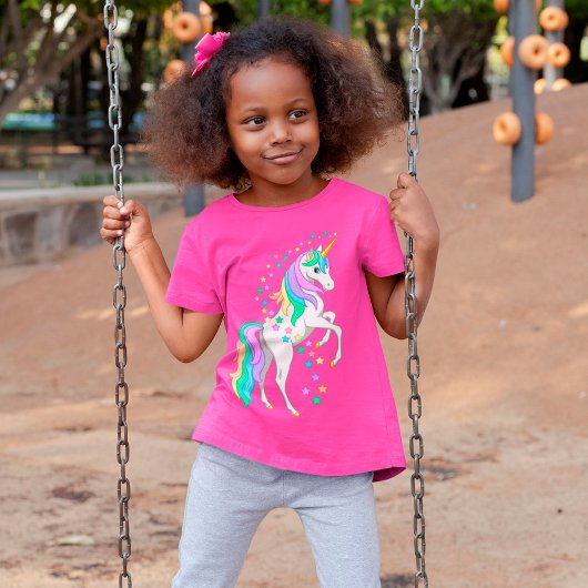 Hübscher Regenbogen-Aufzuchtbetrieb Einhornfallen T-Shirt