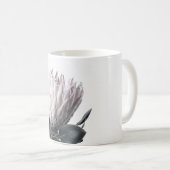 Hübscher rosa Protea Kaffeetasse (VorderseiteRechts)