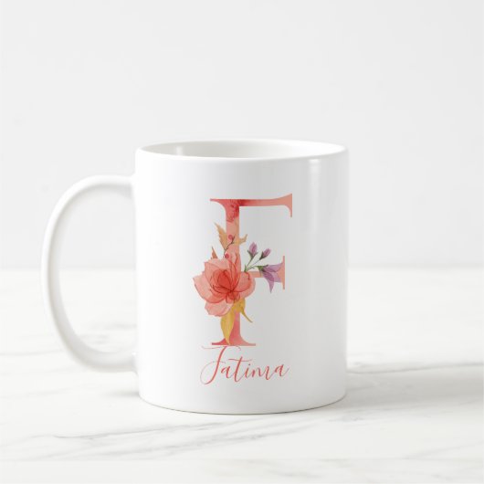 Hübscher rosa Watercolor-Buchstabe "F " Kaffeetasse (Links)