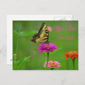 Hübscher Schmetterling auf Einladung von Zinnia Postkarte (Vorne/Hinten)
