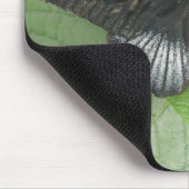 Hübscher Tropenschmetterling und Blume Mousepad (Ecke)