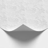 Hübscher weißer Damast-Hochzeits-mit Blumenentwurf Geschenkpapier (Ecke)